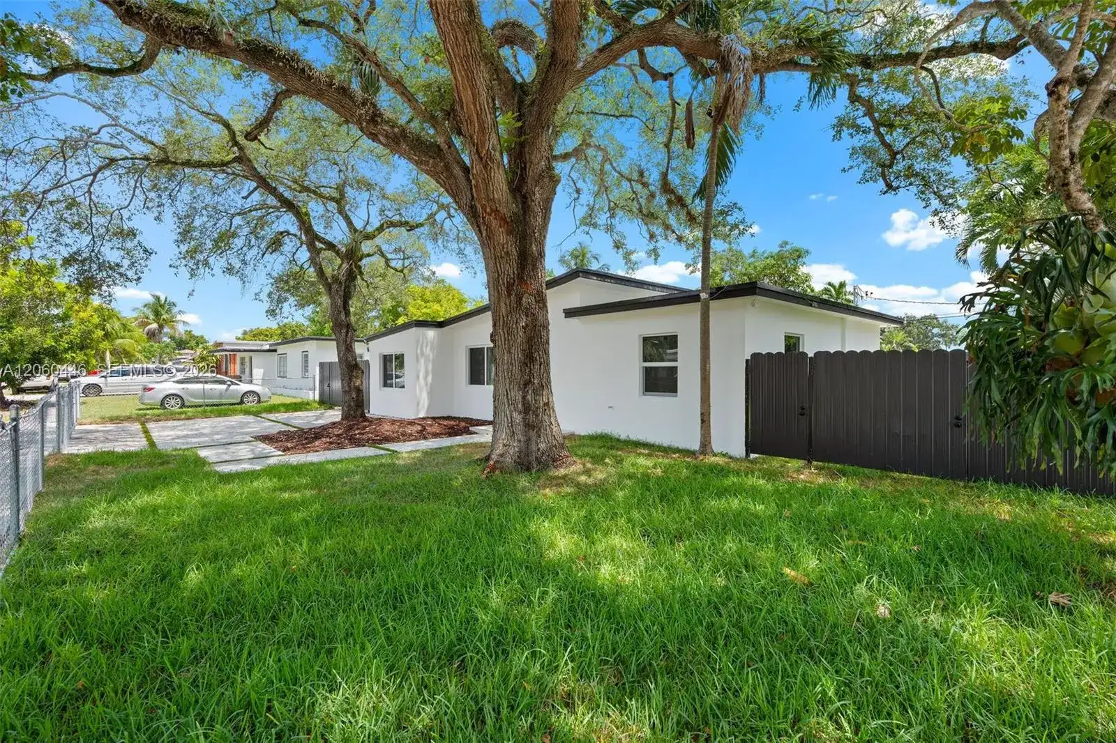 35 Allen Rd, West Park FL 33023 photo 3