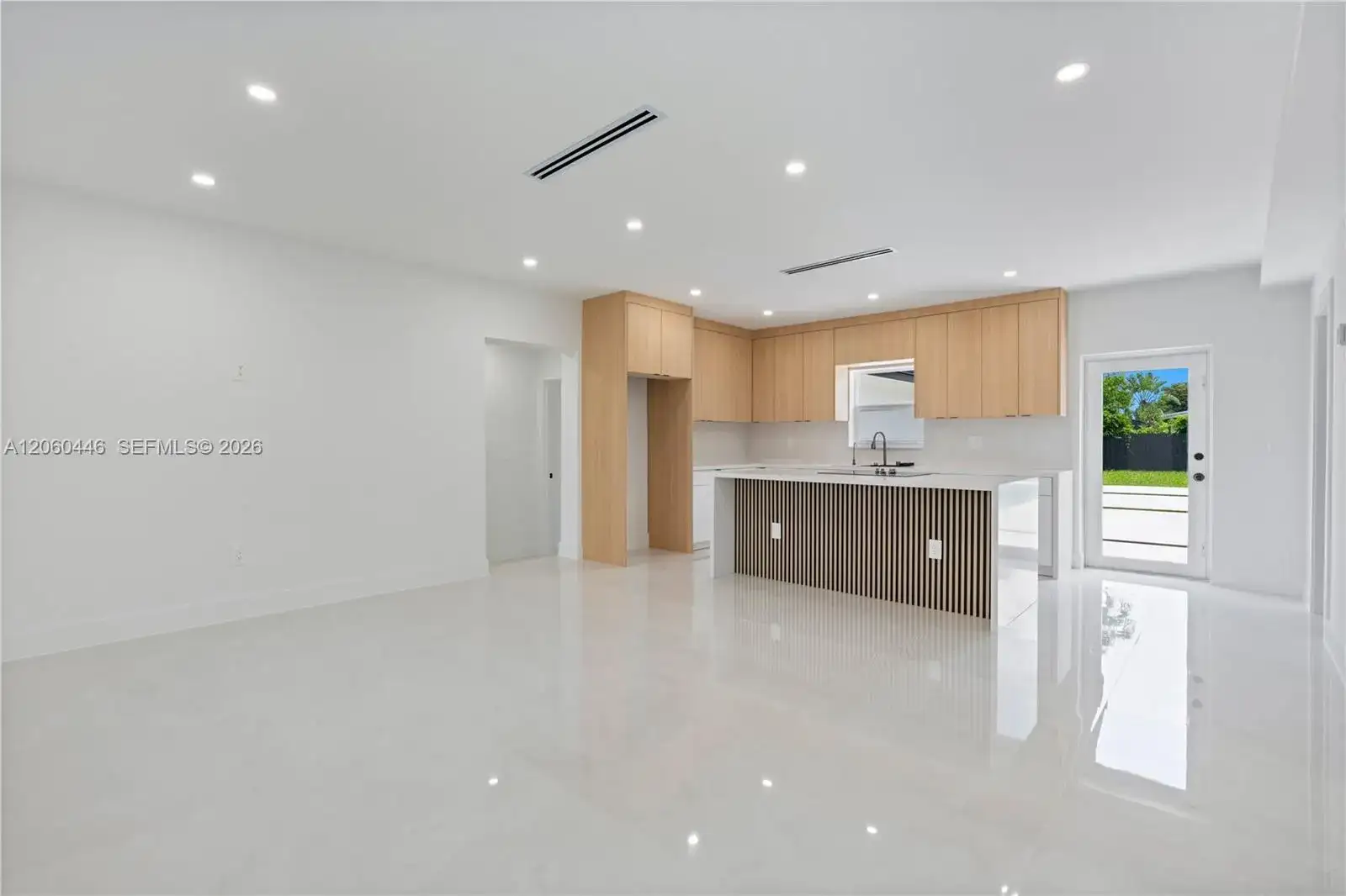 35 Allen Rd, West Park FL 33023 photo 4