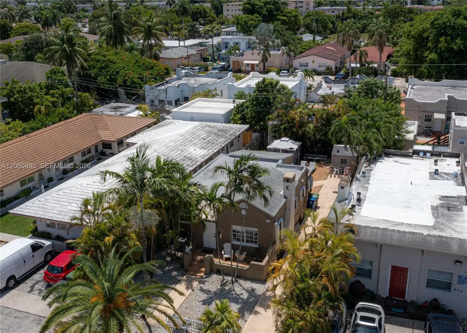 626 NE 4th Ct, Hallandale Beach FL 33009 photo 5