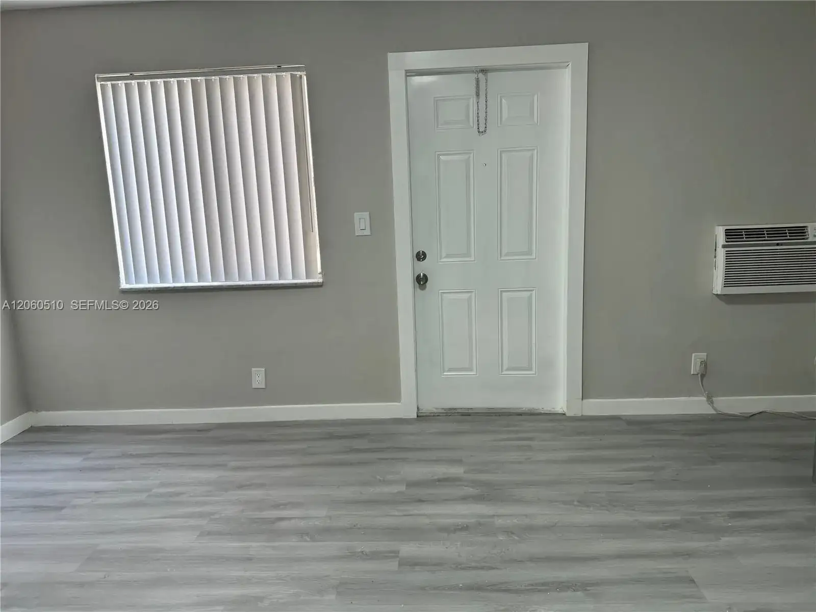 501 SE 23rd St # 12, Fort Lauderdale FL 33316 photo 2