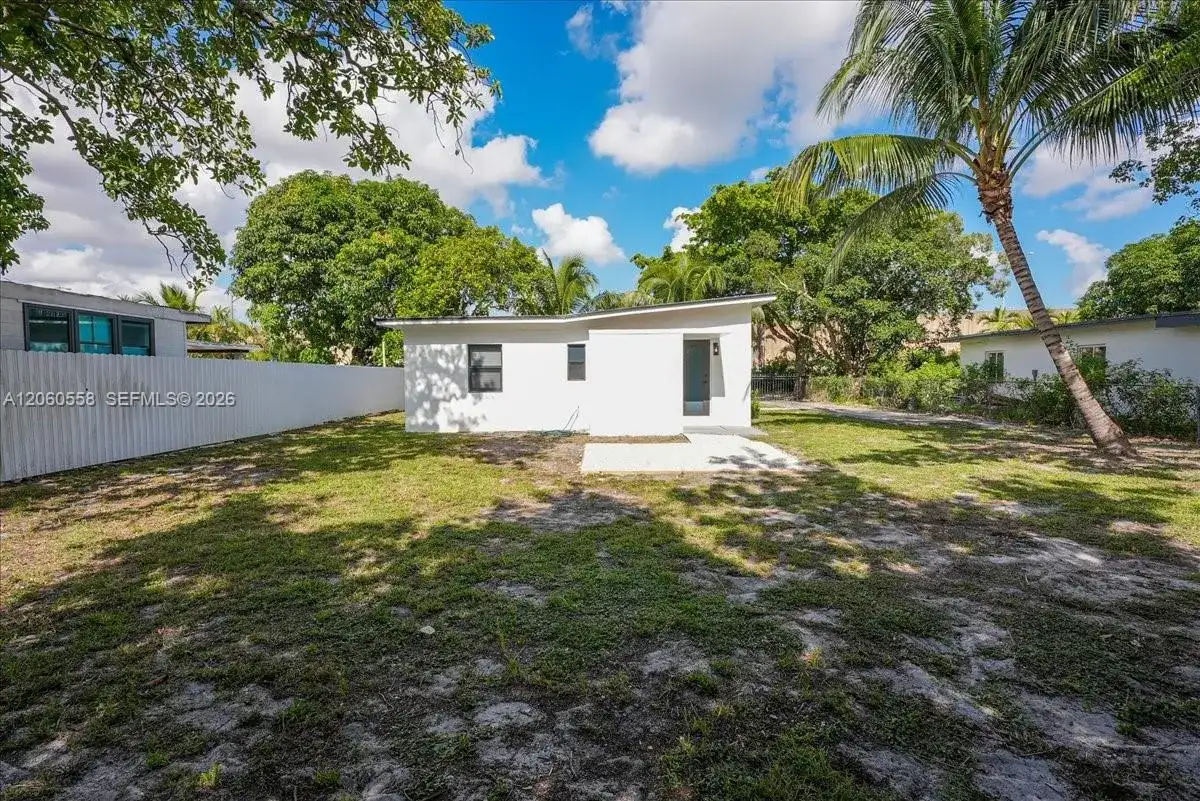 14035 NW 6th Ave, North Miami FL 33168 photo 5