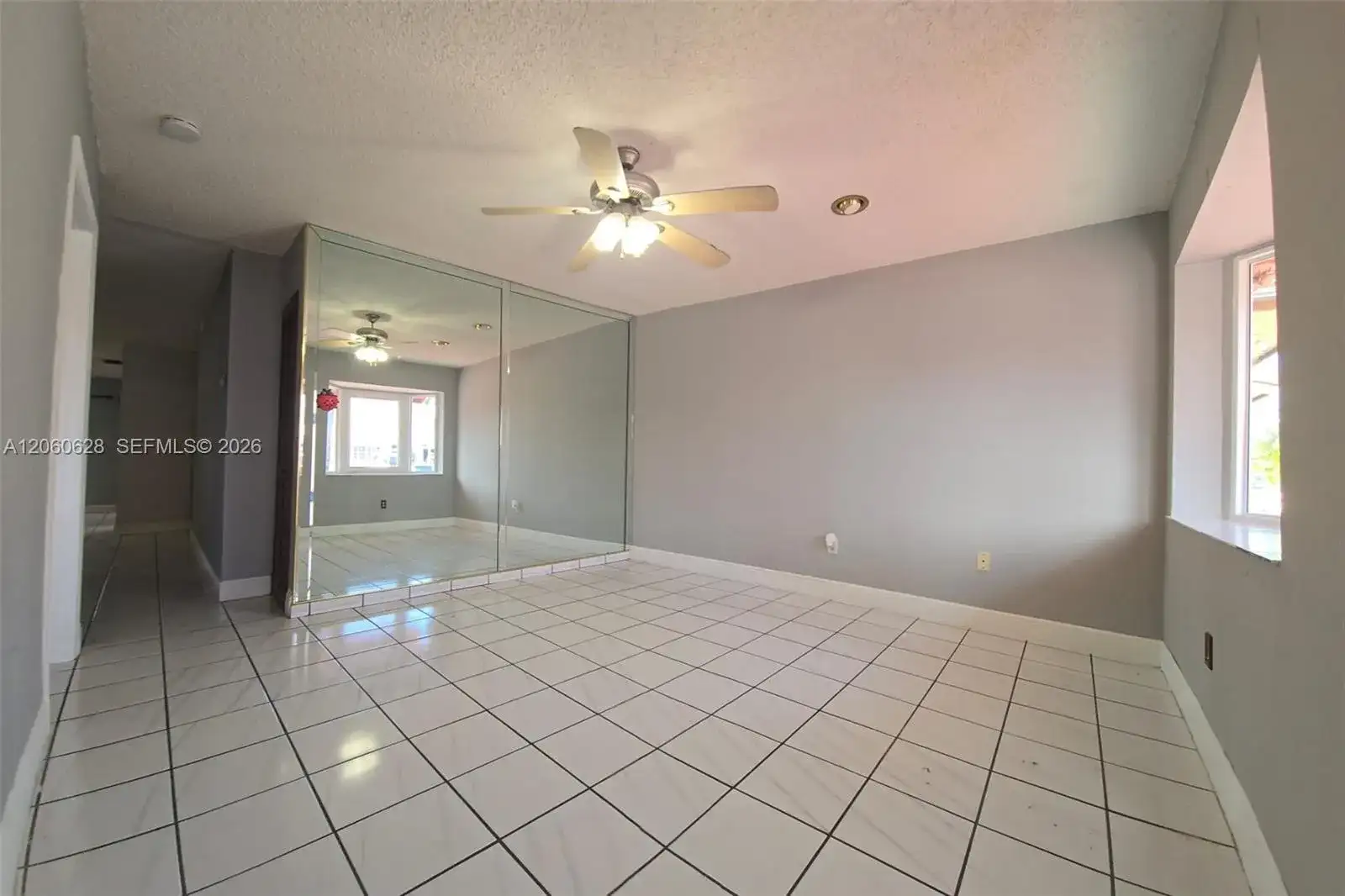 8810 NW 114th Ter, Hialeah Gardens FL 33018 photo 2