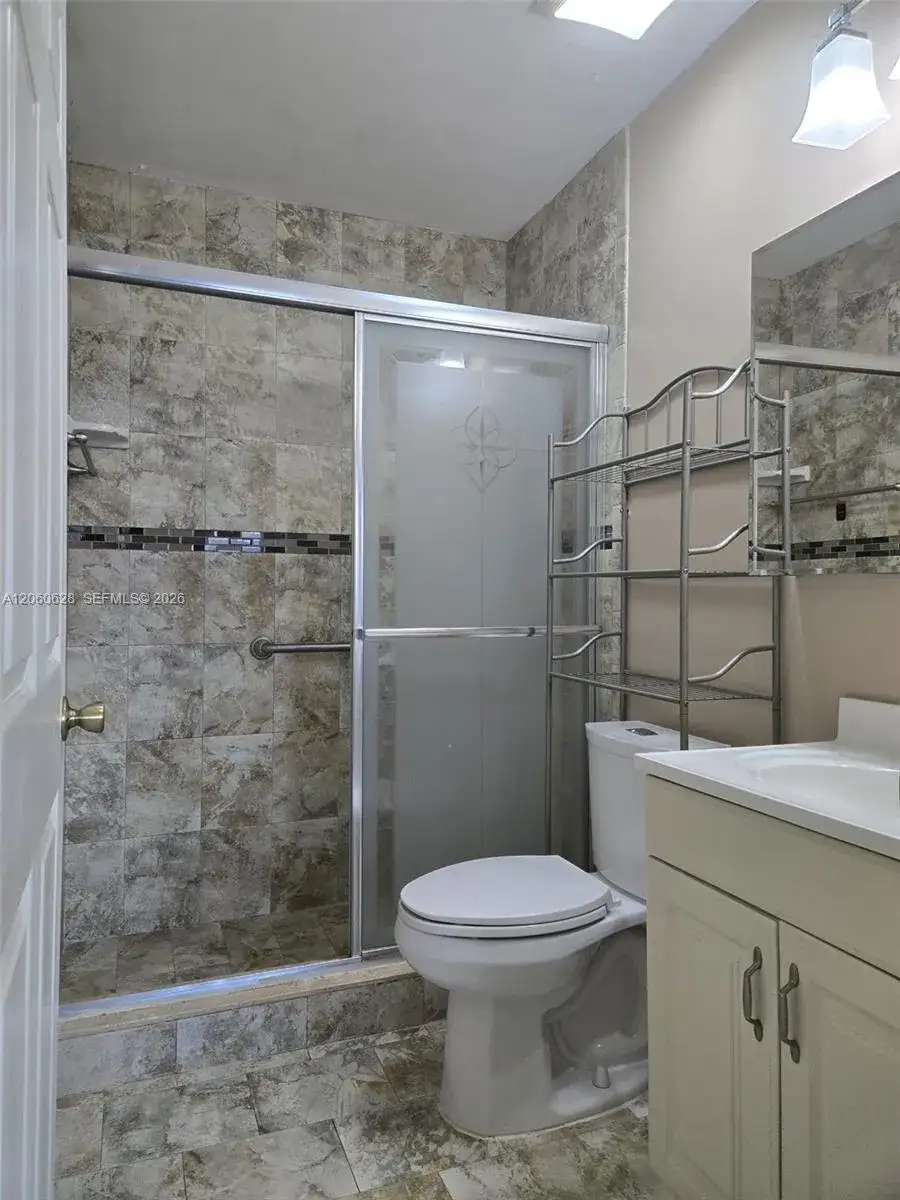 8810 NW 114th Ter, Hialeah Gardens FL 33018 photo 5