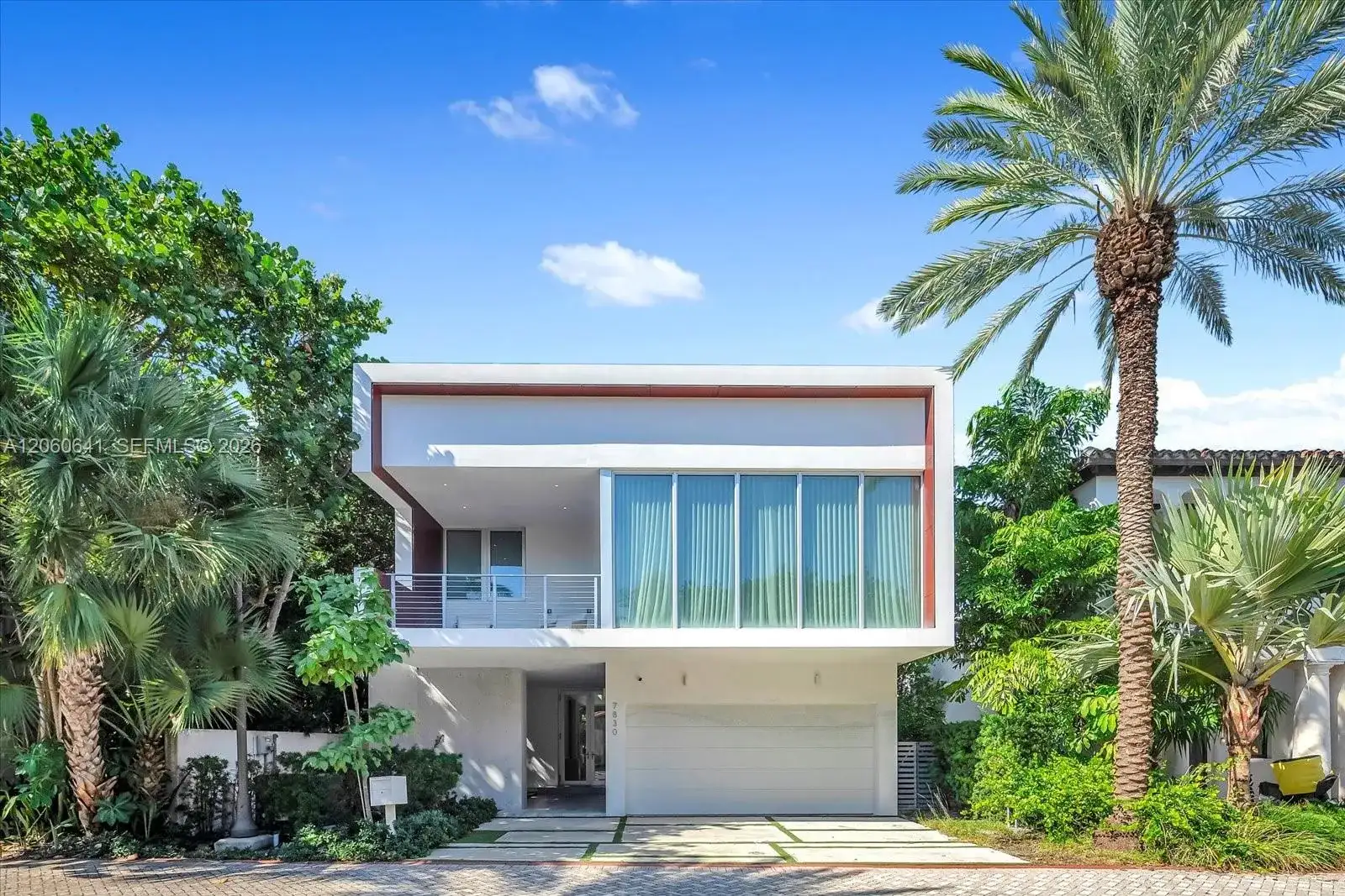 7830 Atlantic Way, Miami Beach FL 33141 photo 3