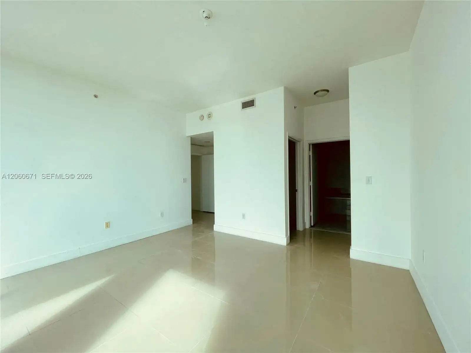 244 Biscayne Blvd # 4307, Miami FL 33132 photo 5