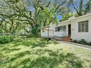 400 NE 86th St # 400, El Portal FL 33138 photo 2