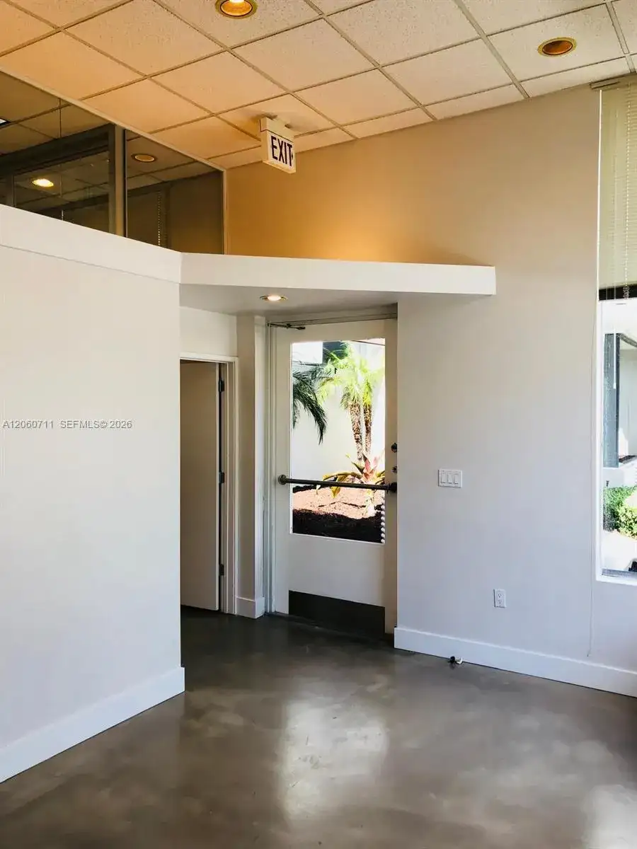 721 NE 3rd Ave, Fort Lauderdale FL 33304 photo 3