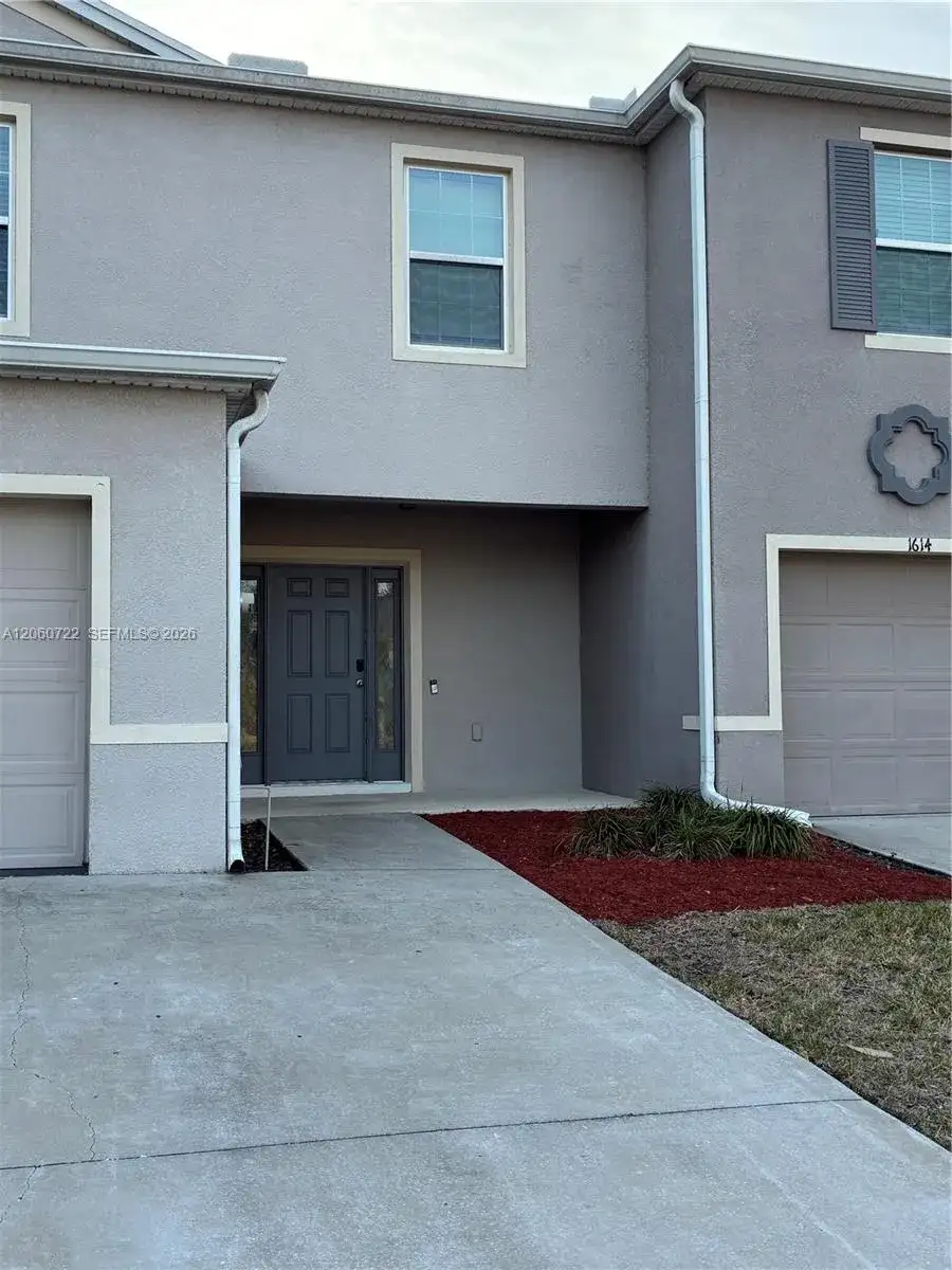 1612 Primo Ct, Daytona FL 32117 photo 2