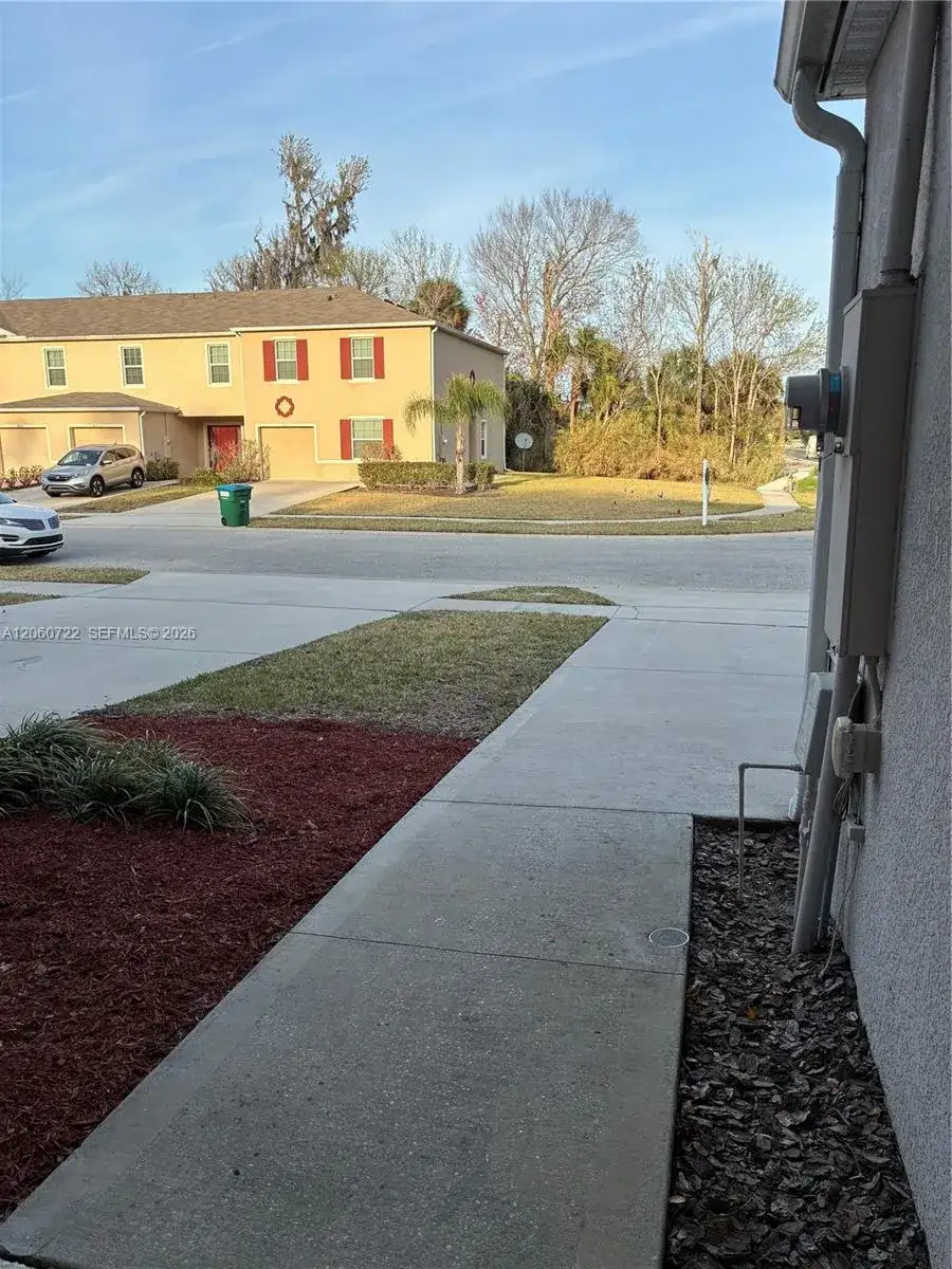 1612 Primo Ct, Daytona FL 32117 photo 4