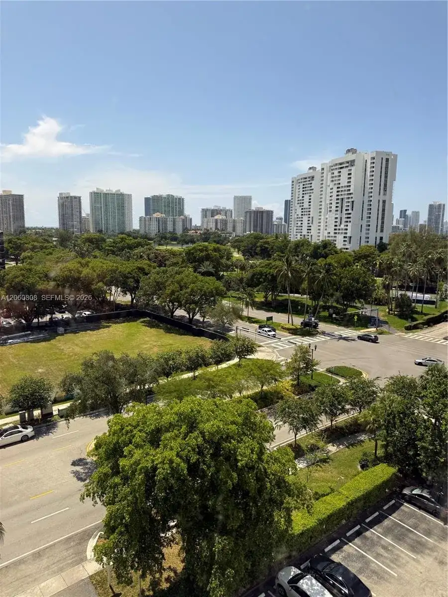 3375 N Country Club Dr # 803, Aventura FL 33180 photo 4