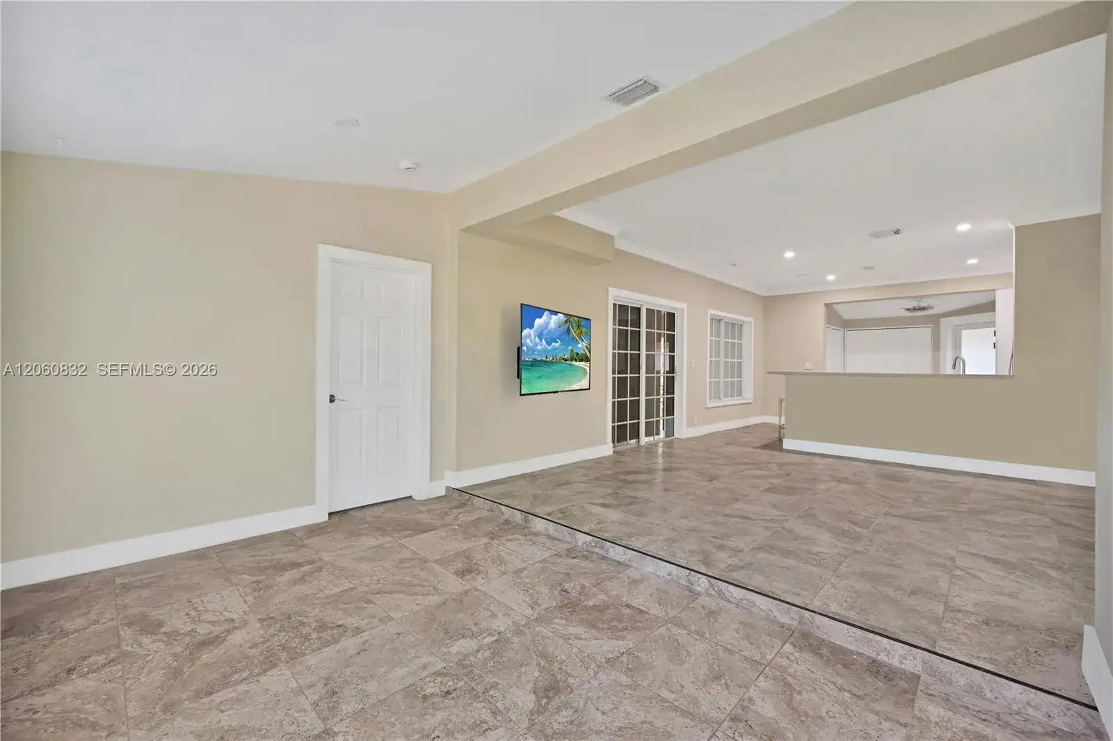 818 NE 3rd St, Hallandale Beach FL 33009 photo 2