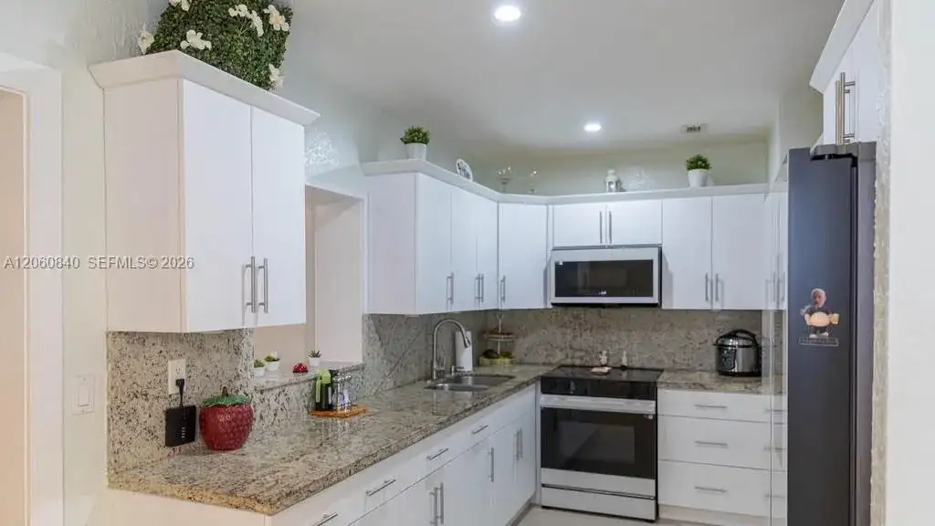 1655 NW 124th St, North Miami FL 33167 photo 4
