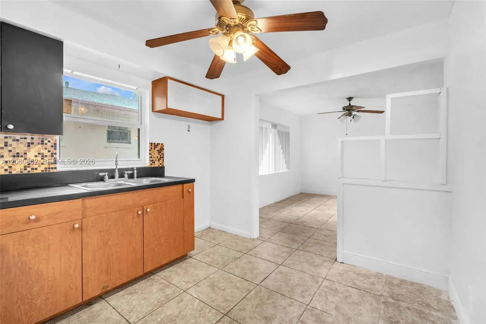 2301 SW 48th Ave, West Park FL 33023 photo 4