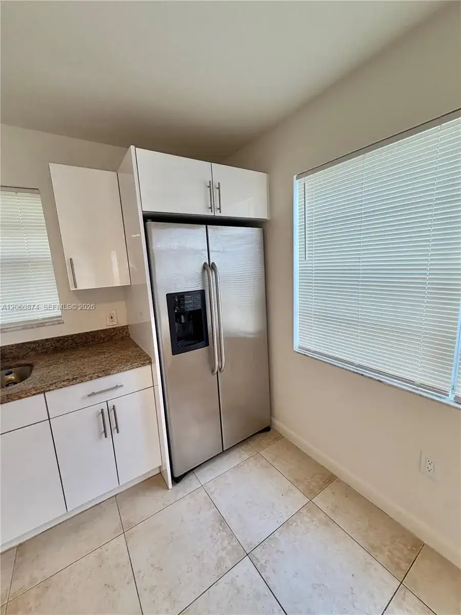 4073 SW 52nd St # s, Dania Beach FL 33314 photo 2