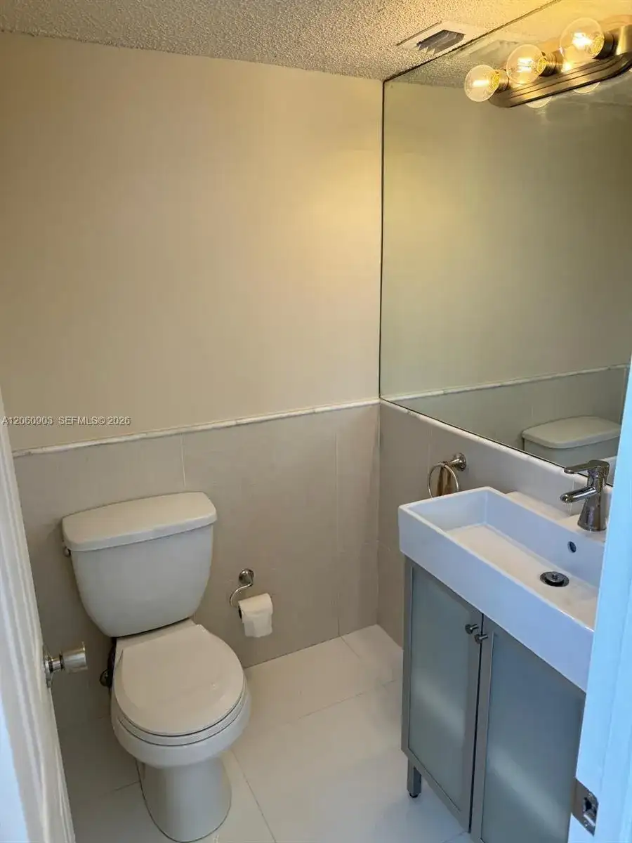 6045 NW 186th St # 309, Hialeah FL 33015 photo 2