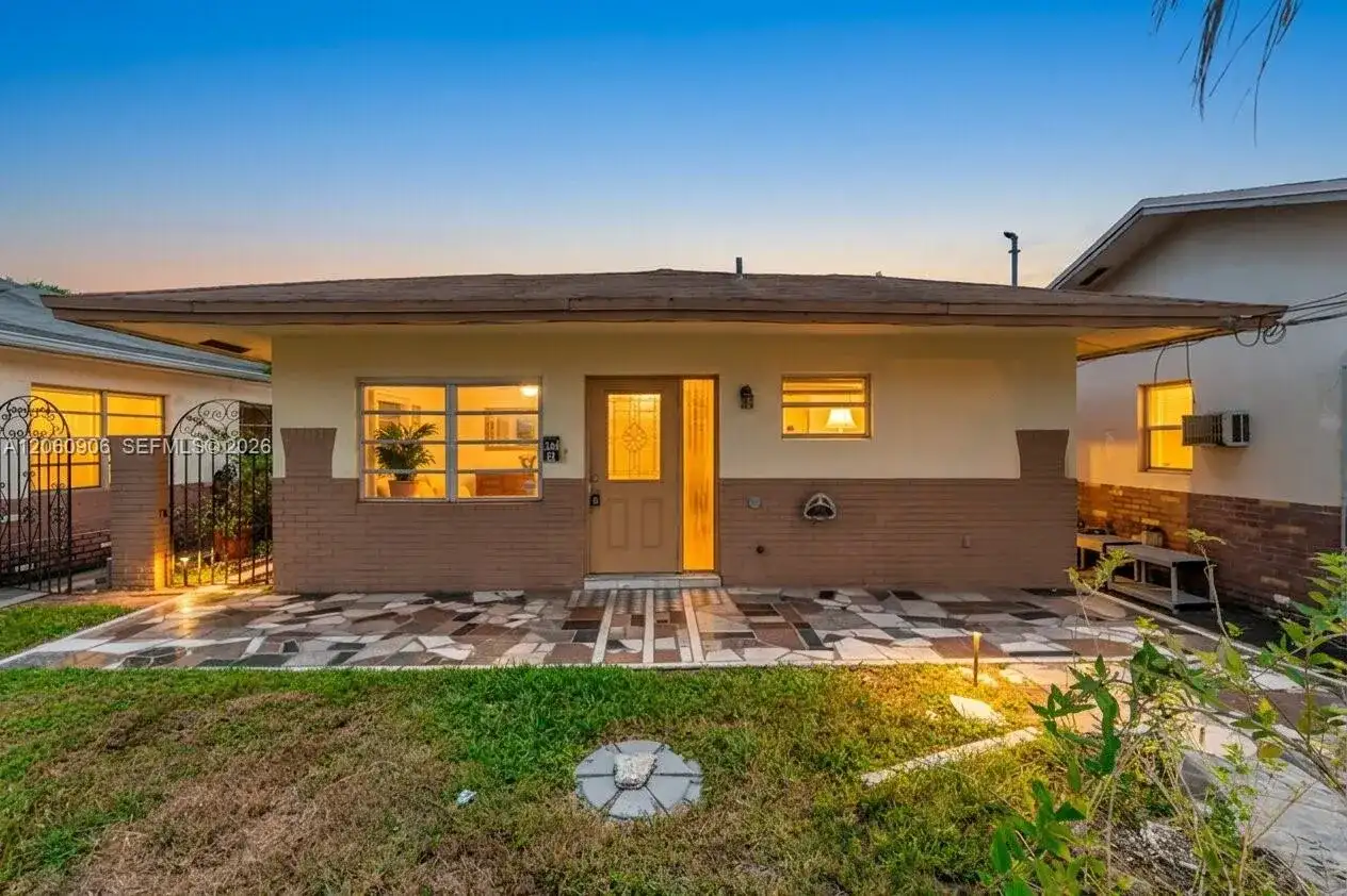 5742 Garfield St # 2, Hollywood FL 33021 photo 2