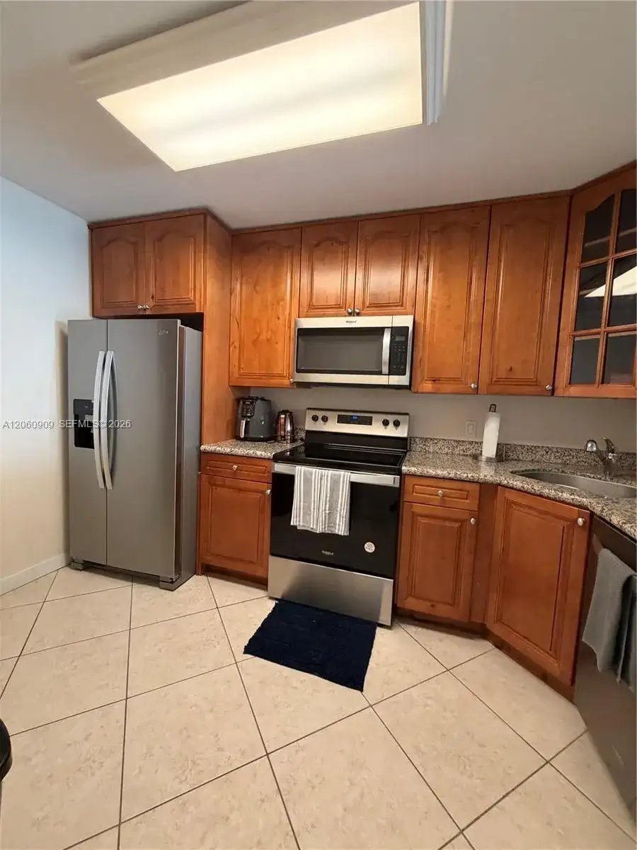 3375 N Country Club Dr # 602, Aventura FL 33180 photo 5