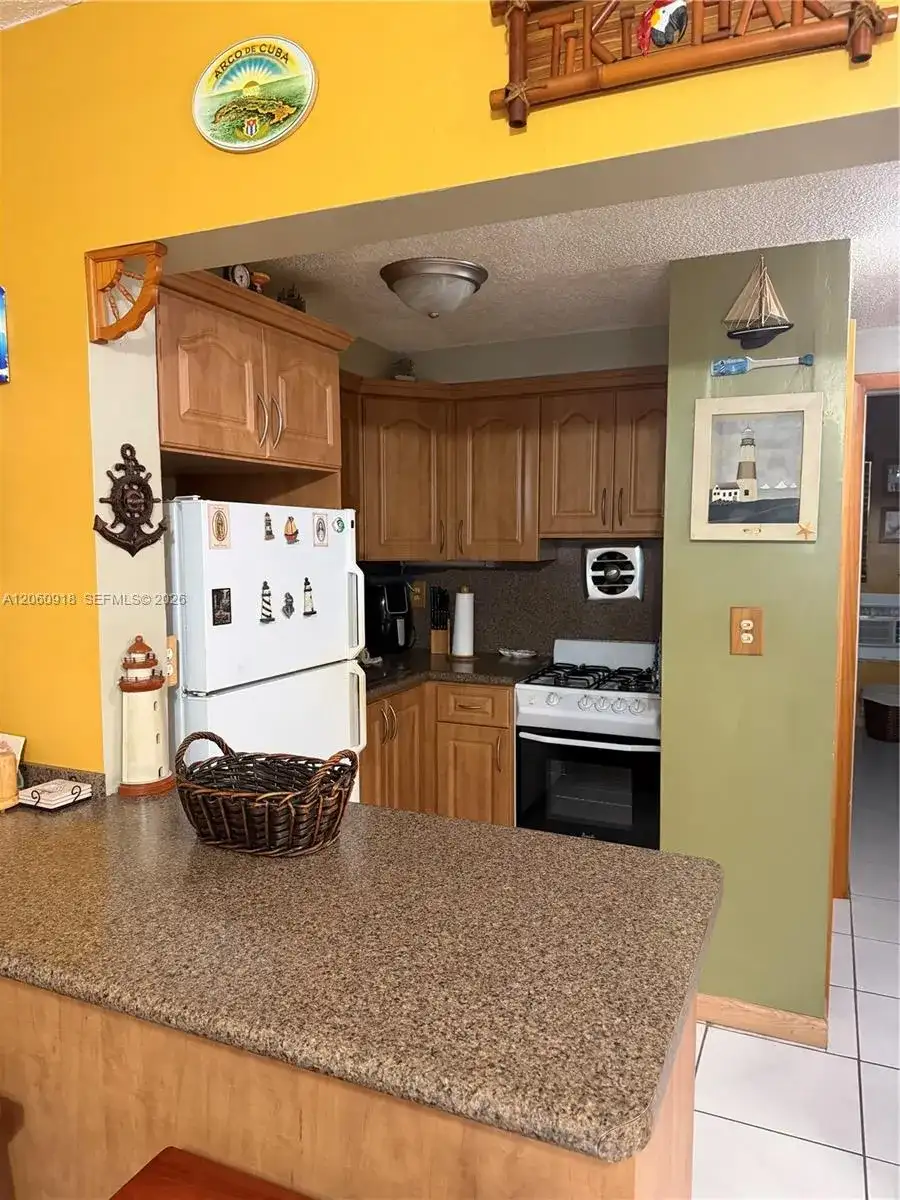 2001 S Ocean Dr # 13, Hallandale Beach FL 33009 photo 3