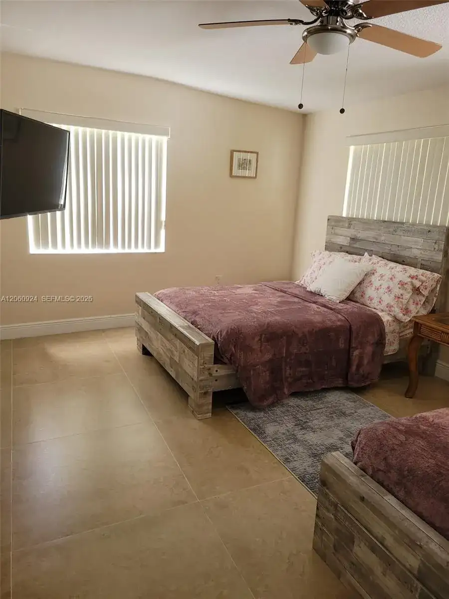 1163 NW 100th Ter # 1, Miami FL 33150 photo 4