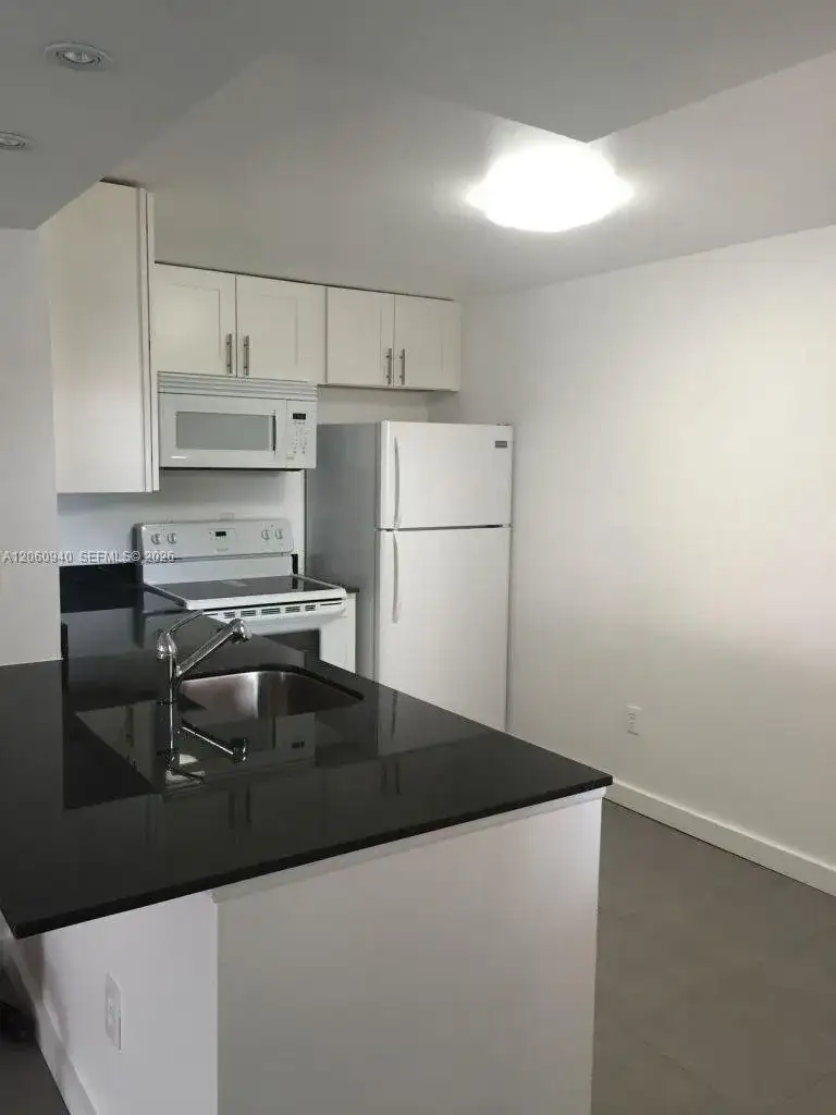 860 NE 209th Ter # 33, Miami FL 33179 photo 3