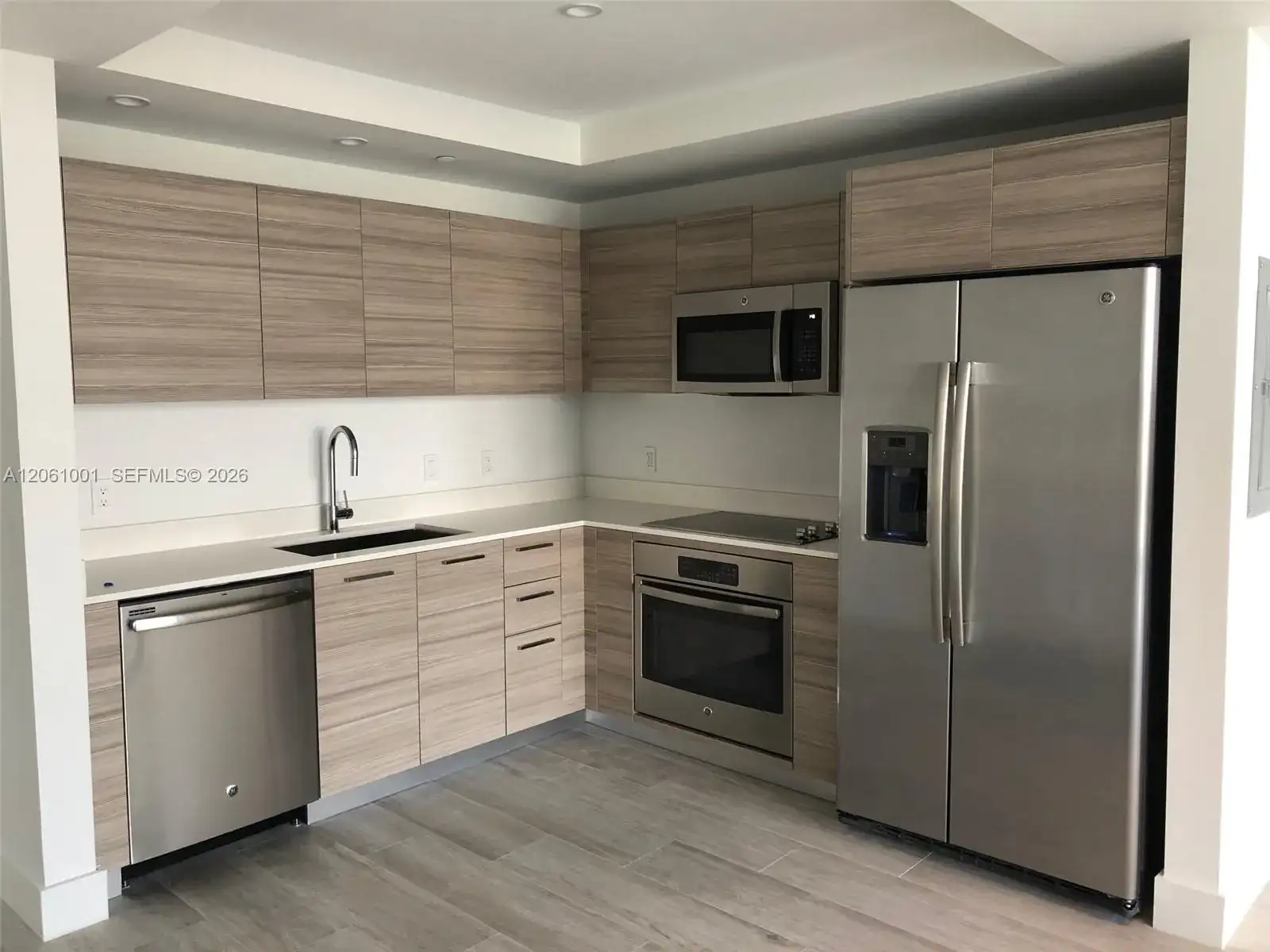 121 NE 34 ST # 811, Miami FL 33137 photo 2