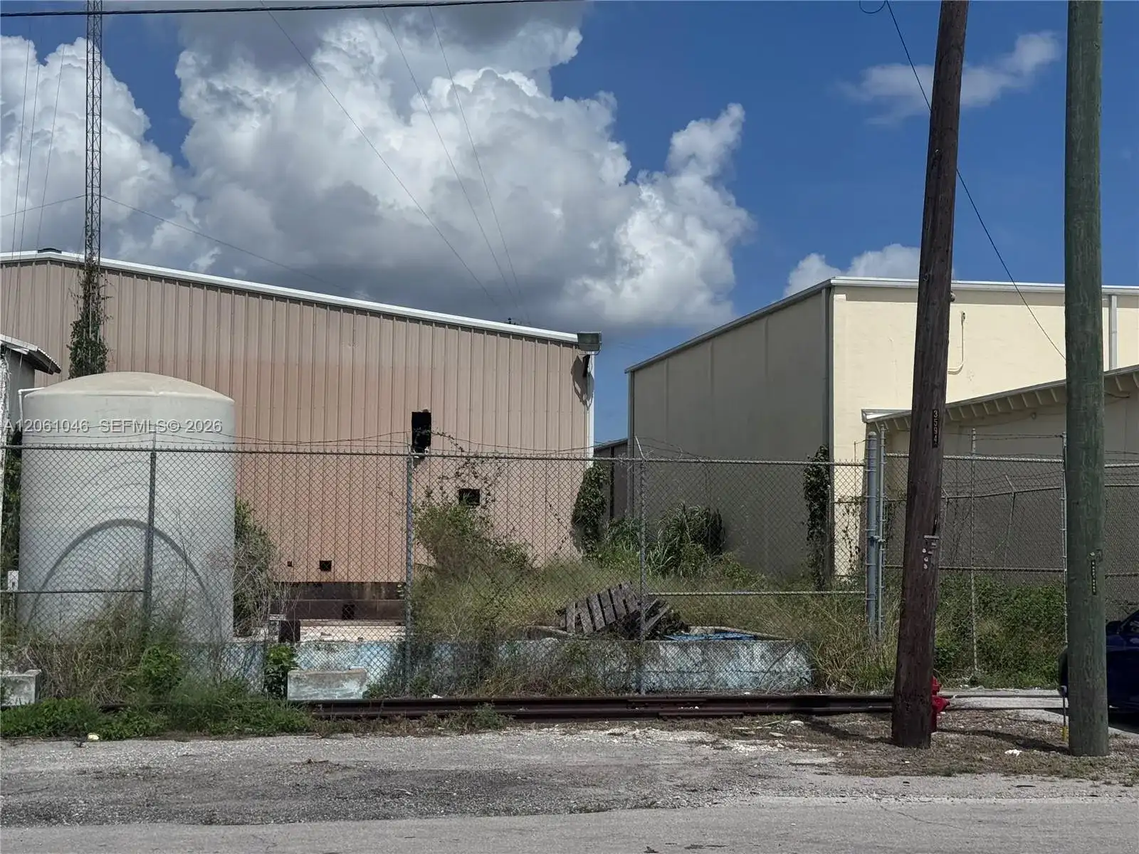 909 NW 13th St, Belle Glade FL 33430 photo 2