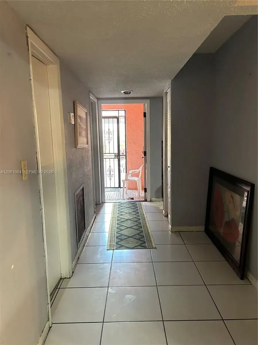 1653 NW 58th Ave # 14, Lauderhill FL 33313 photo 2