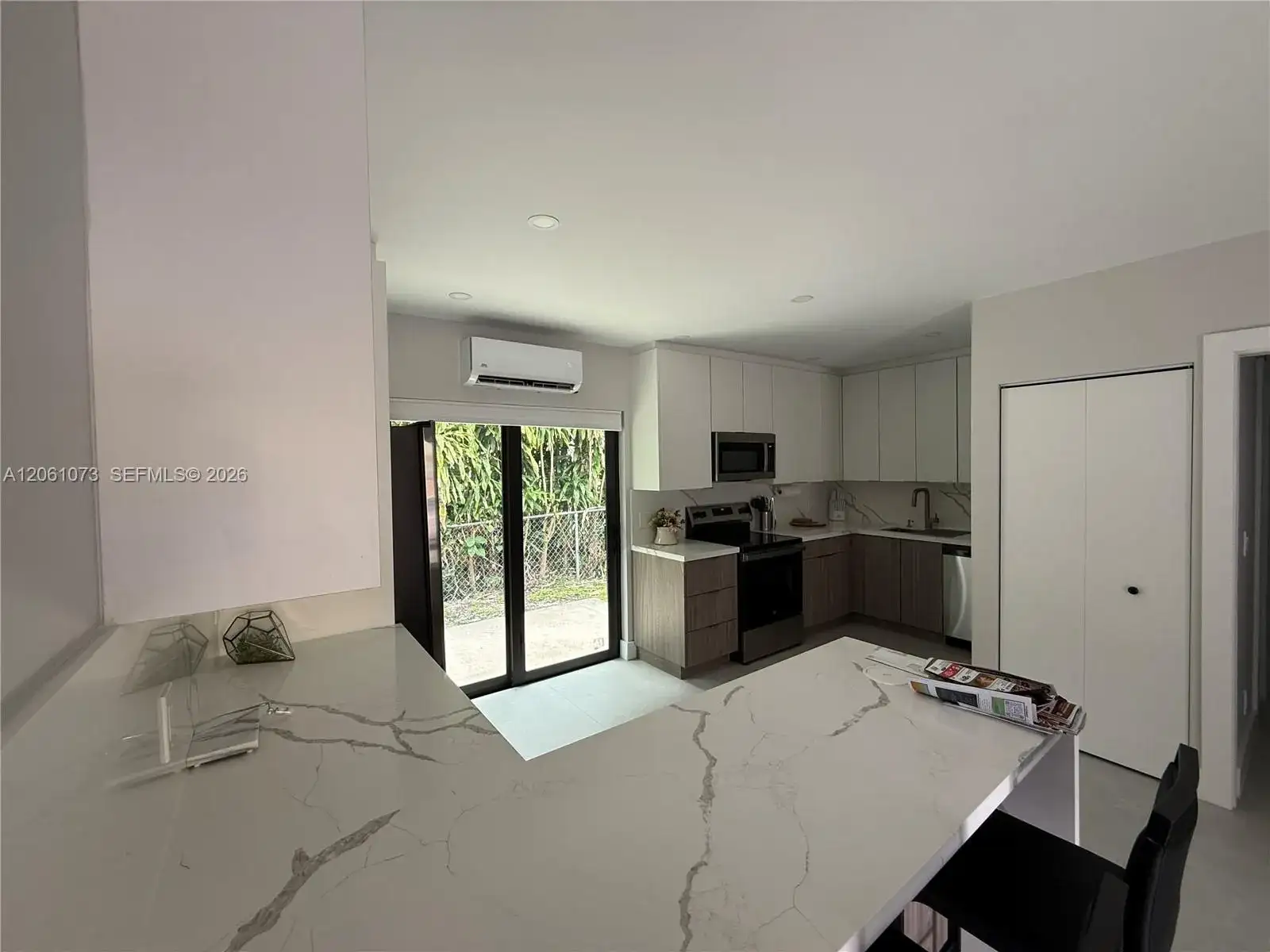 1050 NE 9th Ave # 4, Fort Lauderdale FL 33304 photo 3