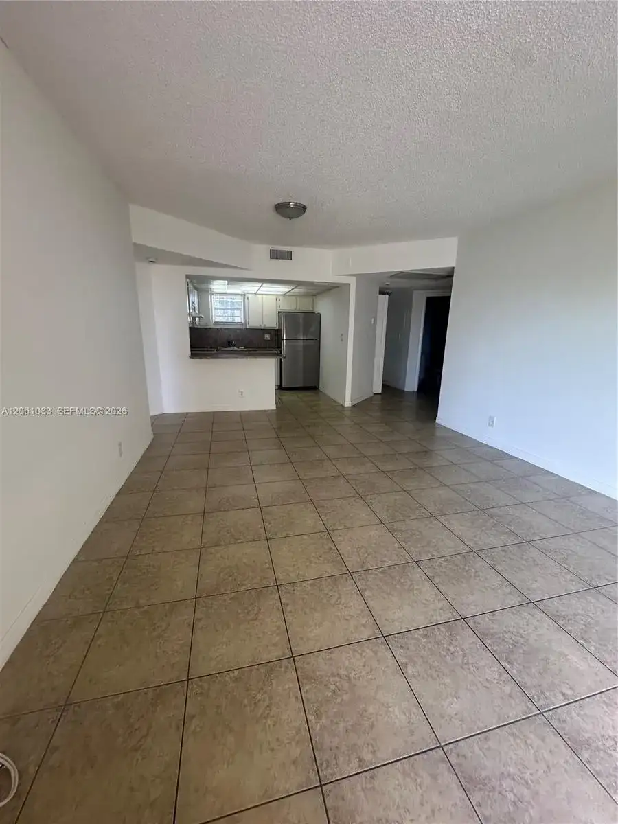 8290 Lake Dr # 517, Doral FL 33166 photo 4