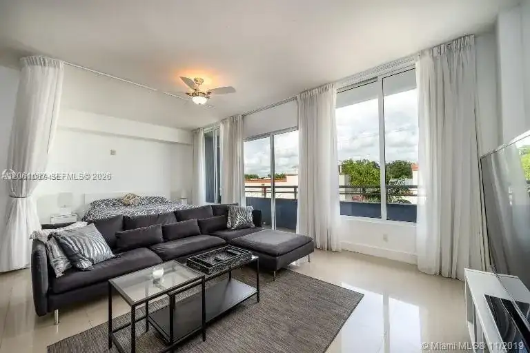 3250 Grand Ave # 302, Miami FL 33133 photo 2