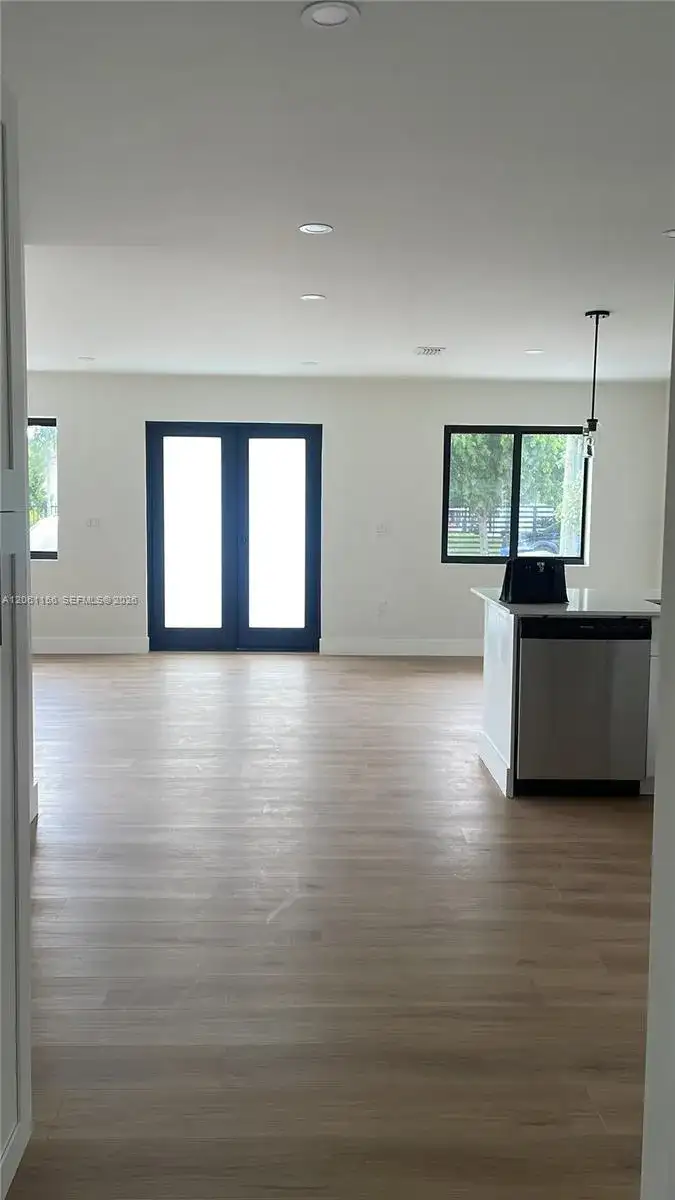 2551 SW 19 Street # 2553, Miami FL 33145 photo 4