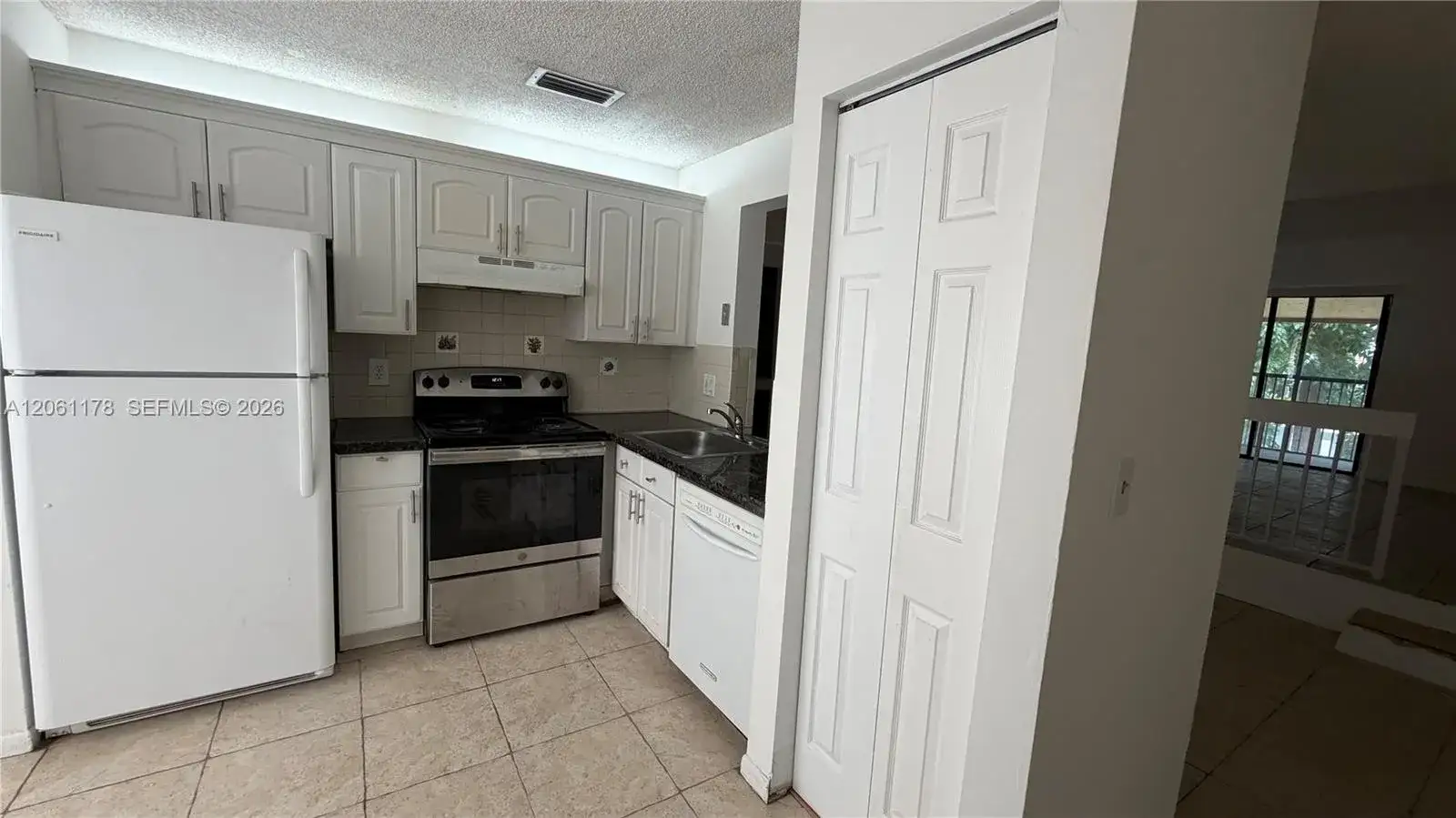 2550 Riverside Dr # 223, Coral Springs FL 33065 photo 2