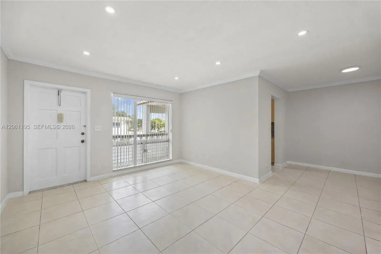 5450 Hollywood Blvd # 202, Hollywood FL 33021 photo 3