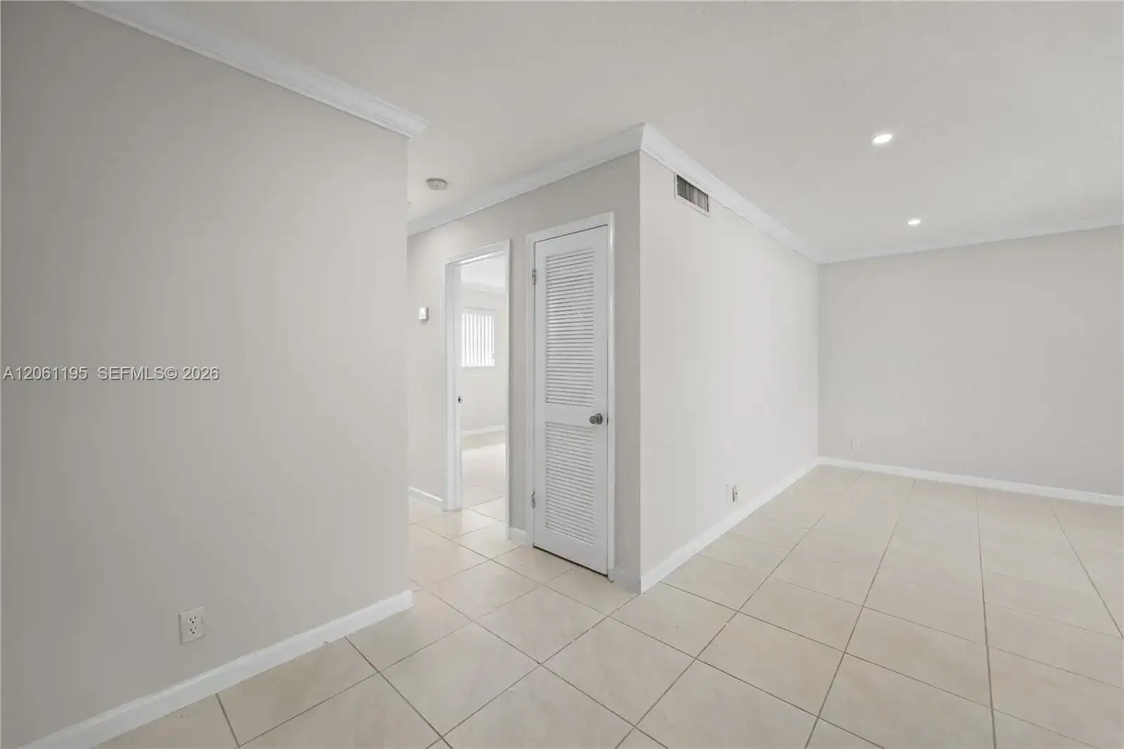 5450 Hollywood Blvd # 202, Hollywood FL 33021 photo 5