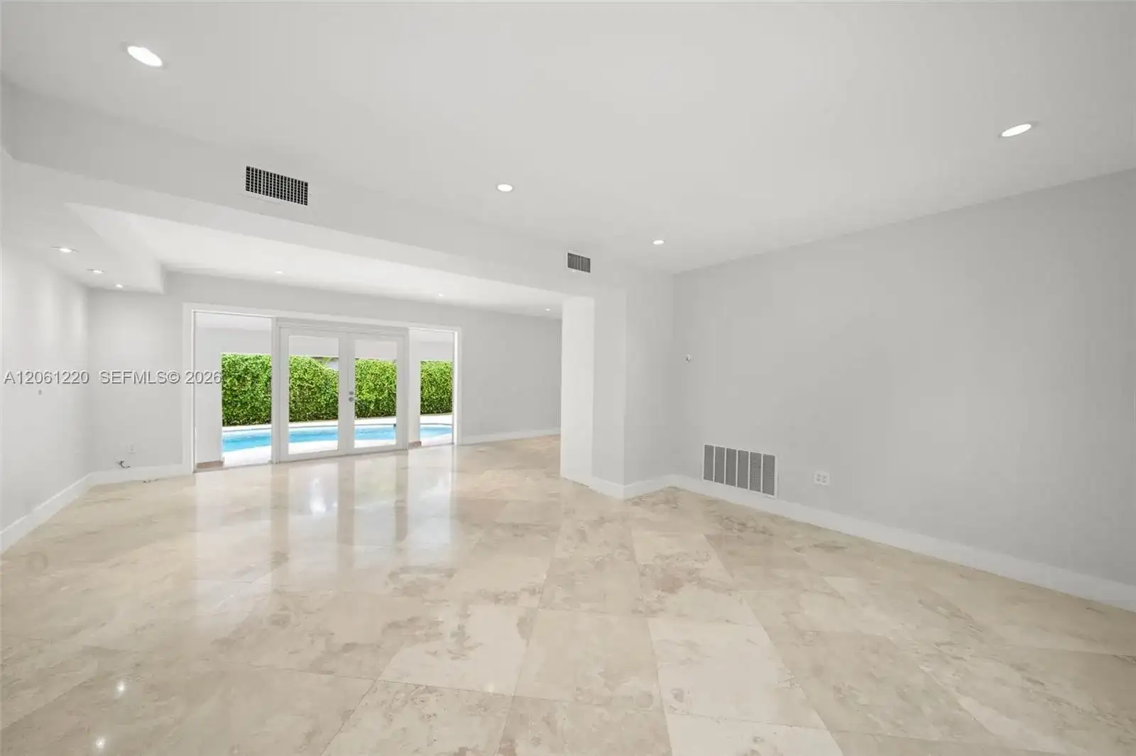 5510 Orduna Dr, Coral Gables FL 33146 photo 2