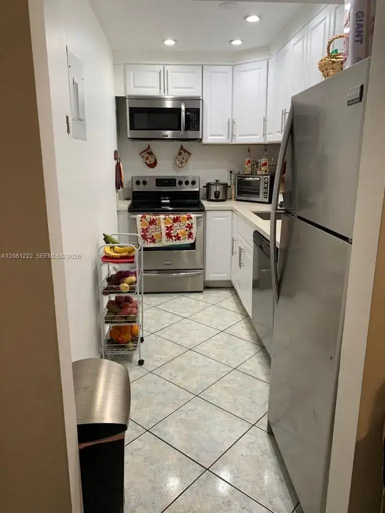 4803 NW 7th St # 14, Miami FL 33126 photo 4