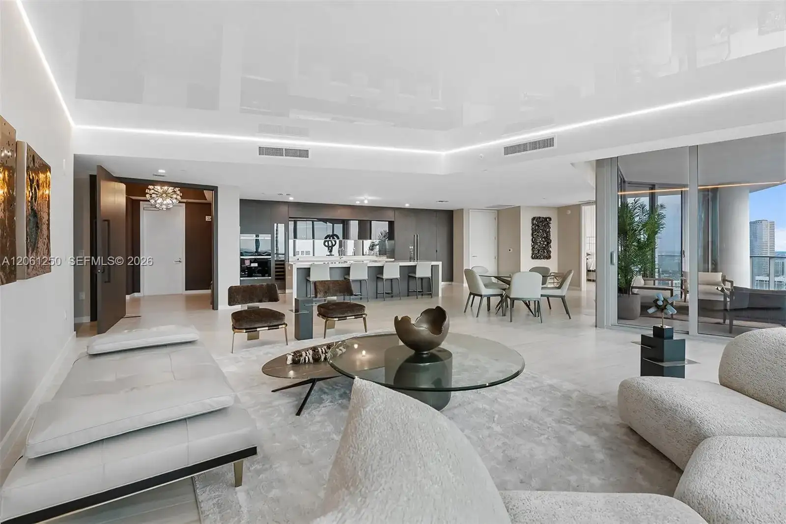 851 NE 1st Ave, Miami FL 33132 photo 2