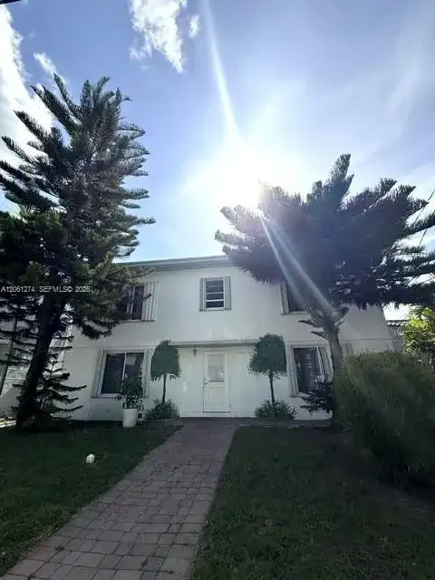 7610 Dickens Ave, Miami Beach FL 33141 photo 3