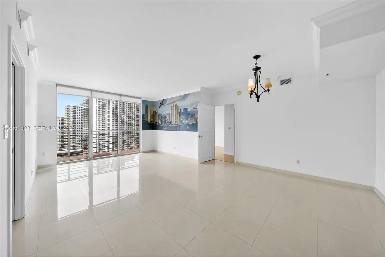 325 S Biscayne Blvd # 2219, Miami FL 33131 photo 4