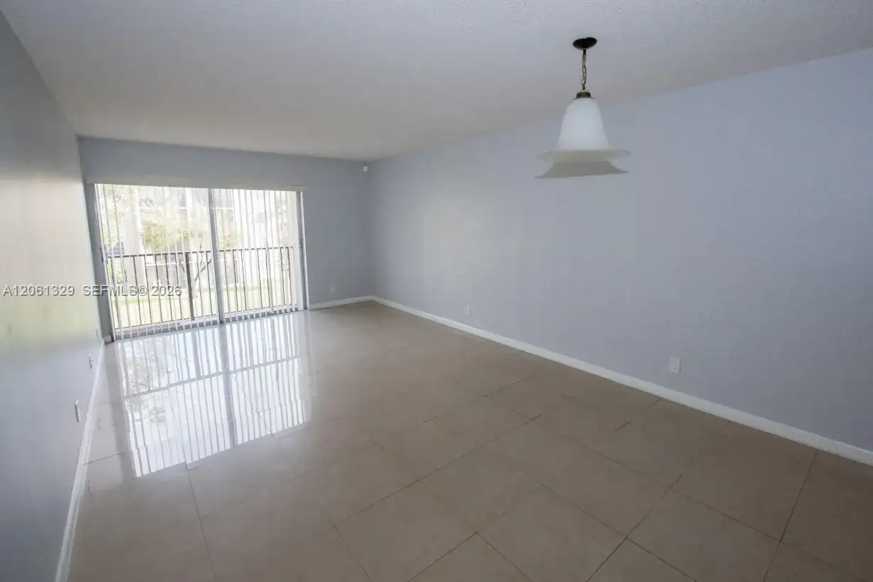 8550 N Sherman Cir # 303, Miramar FL 33025 photo 4