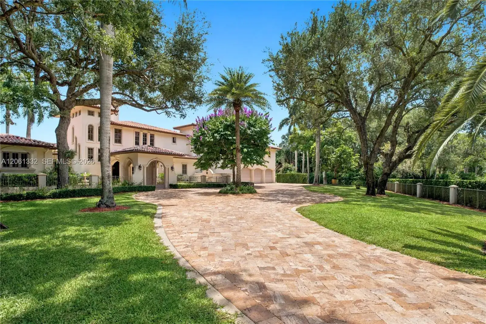 9501 Kerwood Ct, Coral Gables FL 33156 photo 2