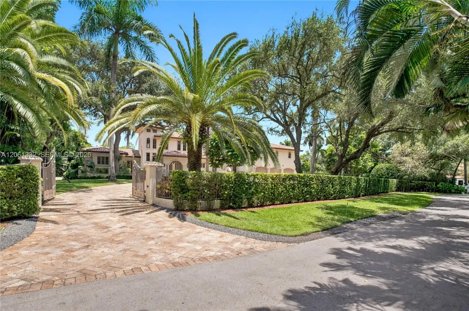 9501 Kerwood Ct, Coral Gables FL 33156 photo 4