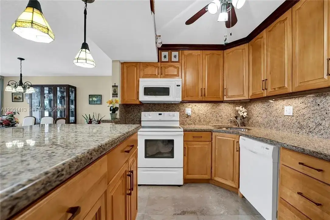 1400 S Ocean Dr # 1004, Hollywood FL 33019 photo 2