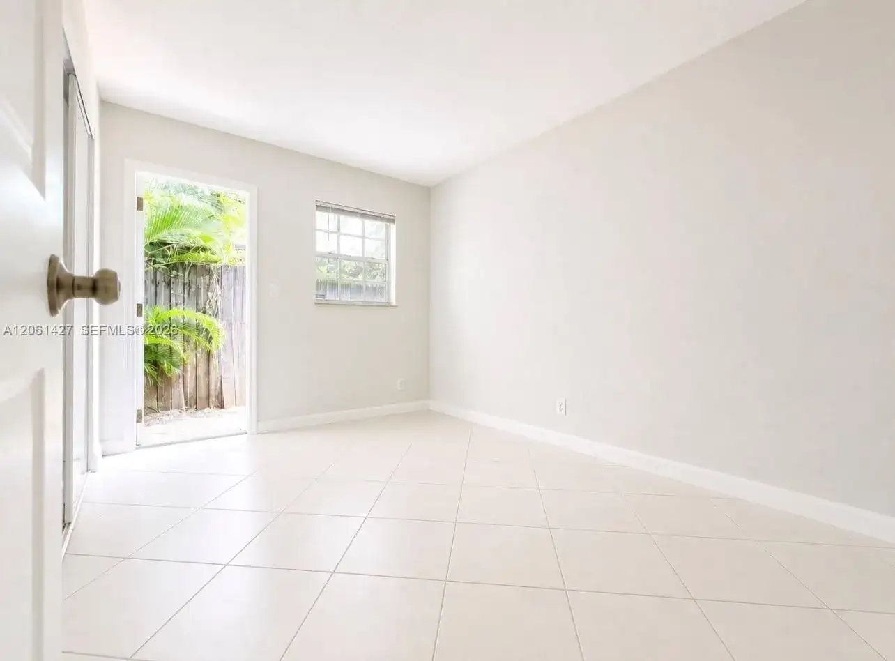 731 SW 14th Ave # 4, Fort Lauderdale FL 33312 photo 5