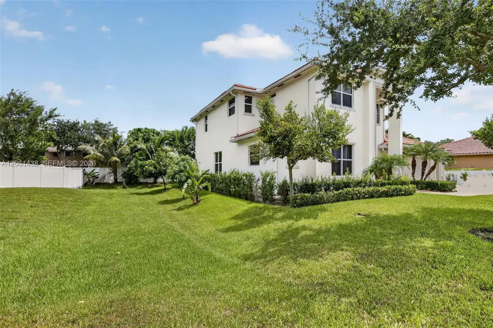 7631 Cavalia Dr, Davie FL 33328 photo 4