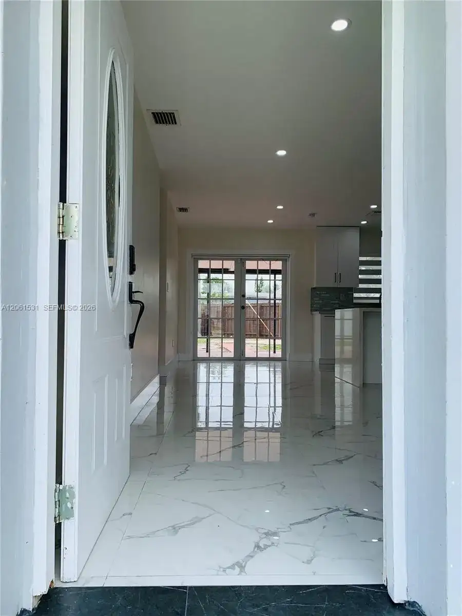 17010 NW 53rd Ave, Miami Gardens FL 33055 photo 2