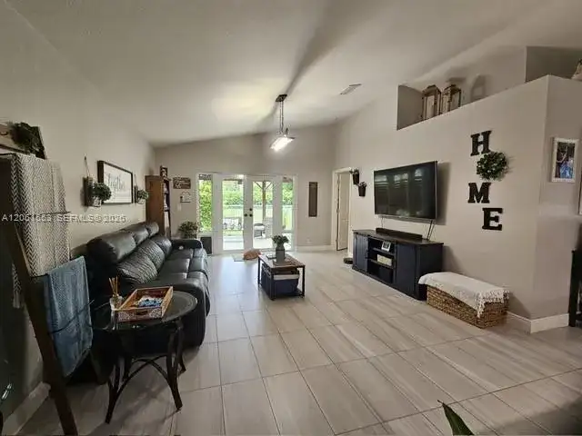 17728 SW 20th St, Miramar FL 33029 photo 2