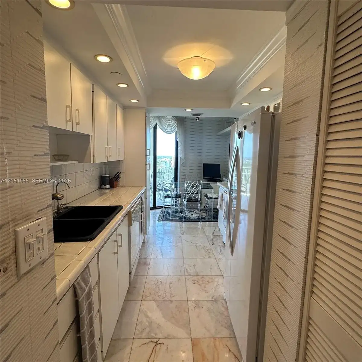 4000 Towerside Ter # 2107, Miami FL 33138 photo 2