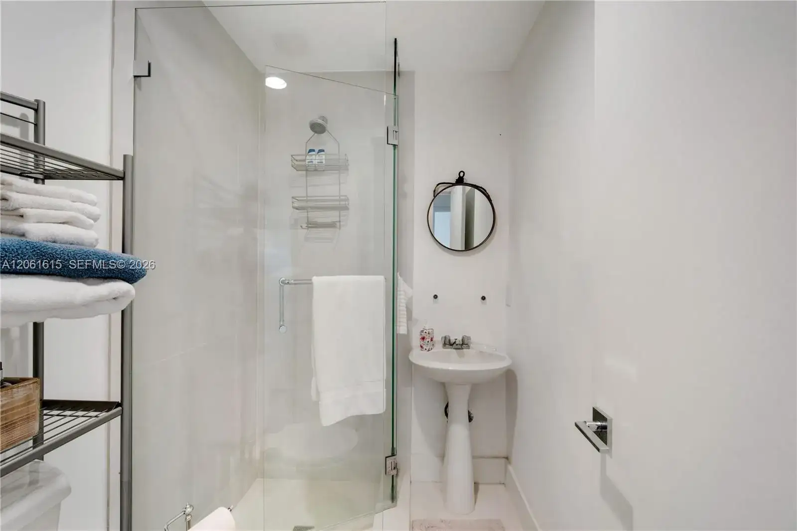 324 Caribbean Rd, Key Biscayne FL 33149 photo 3
