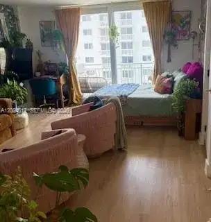 345 Ocean Dr # 718, Miami Beach FL 33139 photo 4